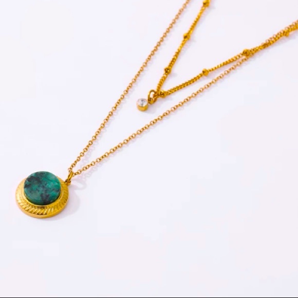 🟢Gold plated round stone pendant necklace - Picture 2 of 8